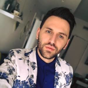 Meet your Posher, Simon